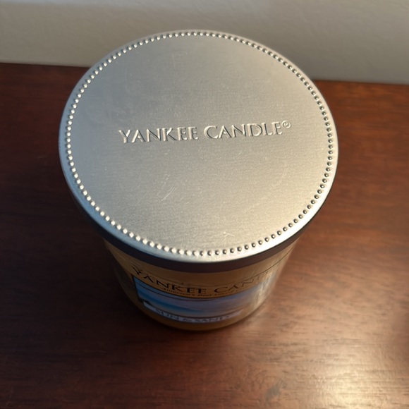 Yankee Candle, Sun and Sand 7 oz - Picture 2 of 5